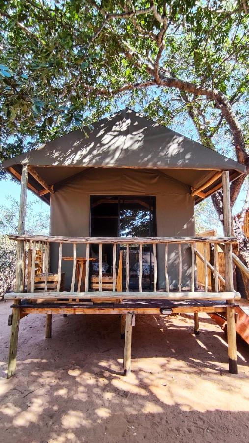 Elephant Trail Guesthouse And Backpackers Kasane Kültér fotó