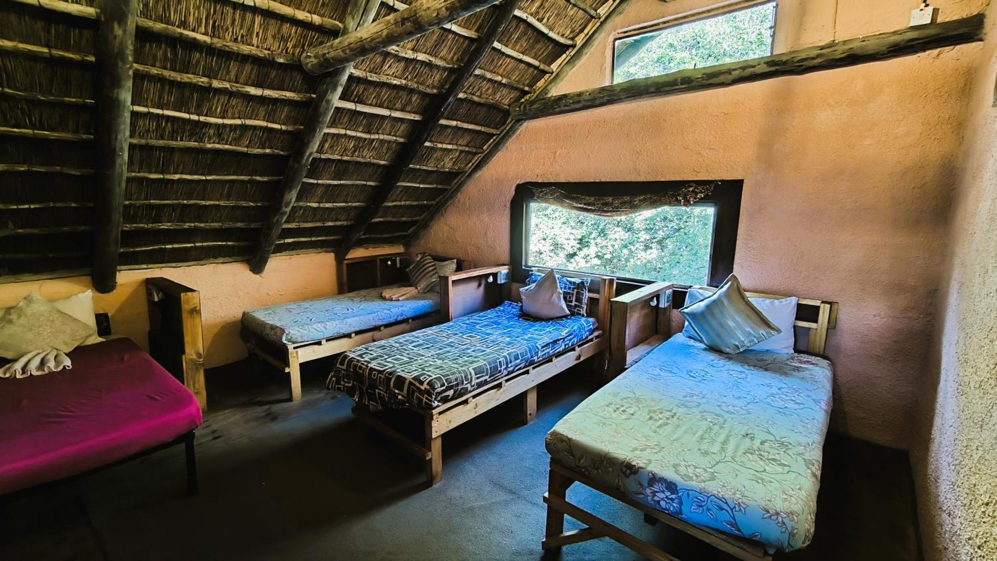 Elephant Trail Guesthouse And Backpackers Kasane Kültér fotó
