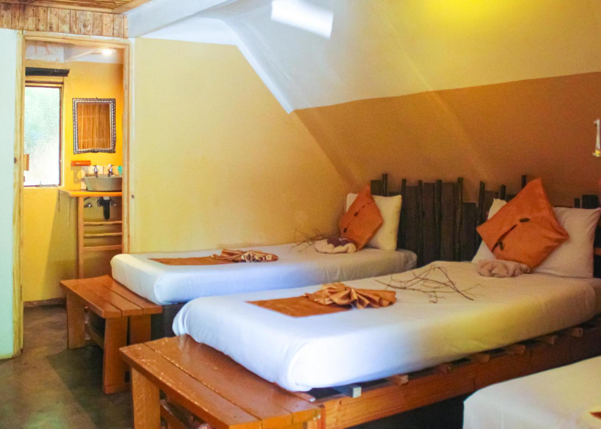 Elephant Trail Guesthouse And Backpackers Kasane Kültér fotó