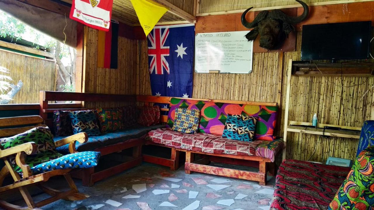 Elephant Trail Guesthouse And Backpackers Kasane Kültér fotó